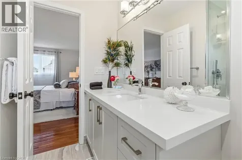 281 Leacock Avenue Oakville ON L6H 5J3