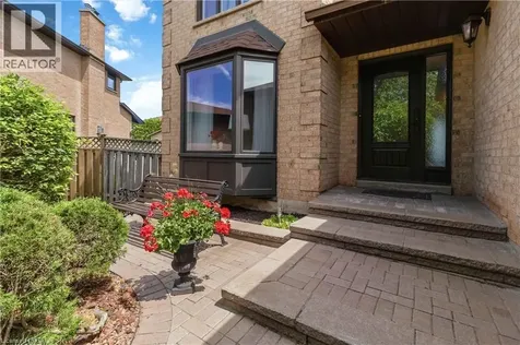 281 Leacock Avenue Oakville ON L6H 5J3