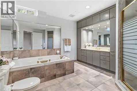 281 Leacock Avenue Oakville ON L6H 5J3