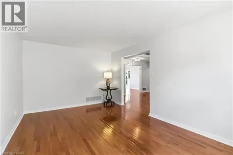 281 Leacock Avenue Oakville ON L6H 5J3
