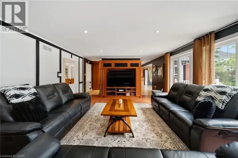 39 Elodia Court Hamilton ON L9C 7R2