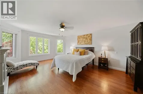 39 Elodia Court Hamilton ON L9C 7R2