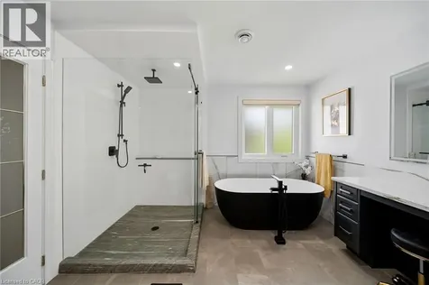 39 Elodia Court Hamilton ON L9C 7R2