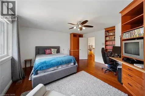 39 Elodia Court Hamilton ON L9C 7R2