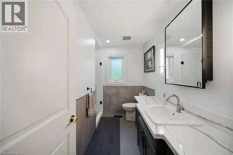 39 Elodia Court Hamilton ON L9C 7R2