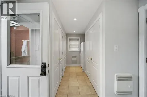 39 Elodia Court Hamilton ON L9C 7R2