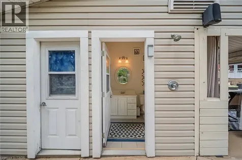 39 Elodia Court Hamilton ON L9C 7R2