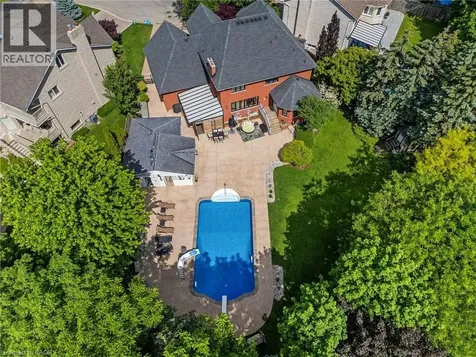 39 Elodia Court Hamilton ON L9C 7R2