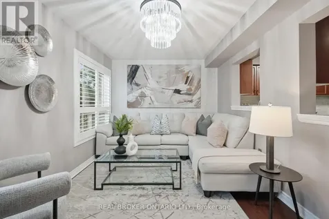 27 Harvest Hills Boulevard East Gwillimbury ON L9N 0A6