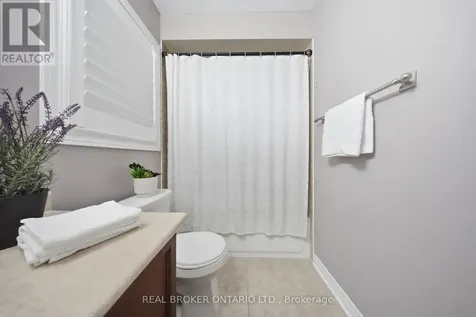 27 Harvest Hills Boulevard East Gwillimbury ON L9N 0A6