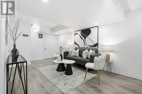 27 Harvest Hills Boulevard East Gwillimbury ON L9N 0A6