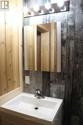 1056 Elm Road Innisfil ON L9S 2E9