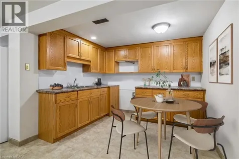 192 Oakland Drive Hamilton ON L8E 1B6