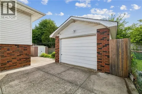 192 Oakland Drive Hamilton ON L8E 1B6