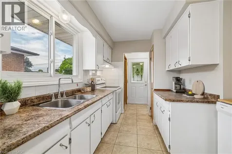 192 Oakland Drive Hamilton ON L8E 1B6