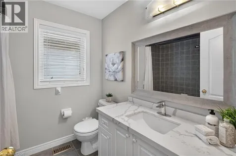 5302 Picketts Way Burlington ON L7L 7J6