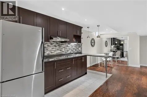 5302 Picketts Way Burlington ON L7L 7J6