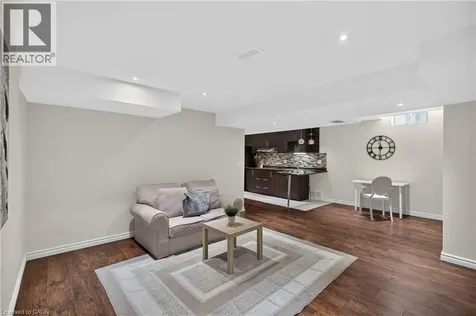 5302 Picketts Way Burlington ON L7L 7J6