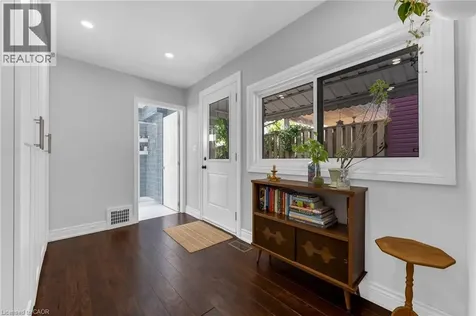 7 Richmond Street Hamilton ON L8P 4J3