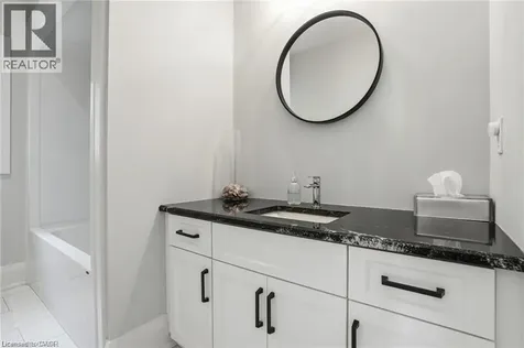 59 Swan Avenue Fonthill ON L3E 0B1
