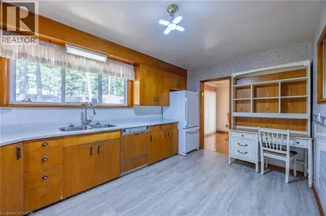 631 Peel Street Delhi ON N4B 2H3