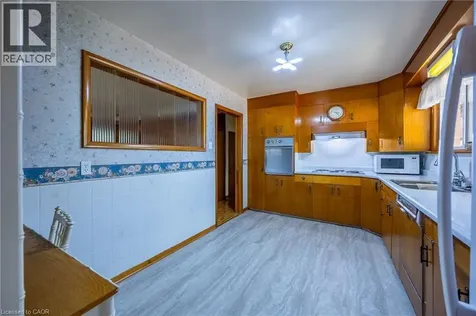 631 Peel Street Delhi ON N4B 2H3
