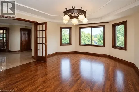 568 Ridge Road Hamilton ON L8J 2Y6
