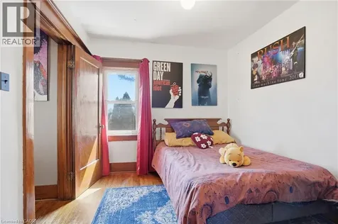 5056 Fourth Avenue Niagara Falls ON L2E 4P6