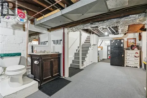 5056 Fourth Avenue Niagara Falls ON L2E 4P6