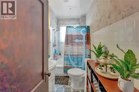 106 St. George Street Chatham ON N7M 4P4