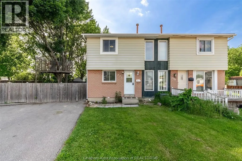 431 Cardiff Place Sarnia ON N7S 4C7