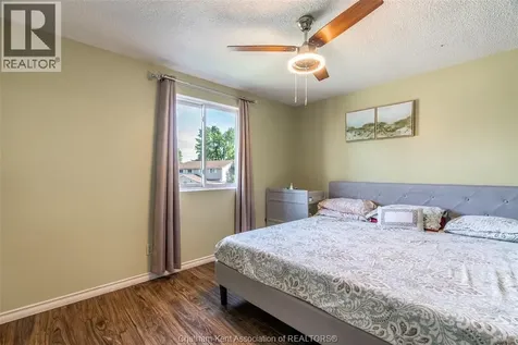 431 Cardiff Place Sarnia ON N7S 4C7