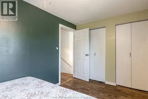 431 Cardiff Place Sarnia ON N7S 4C7