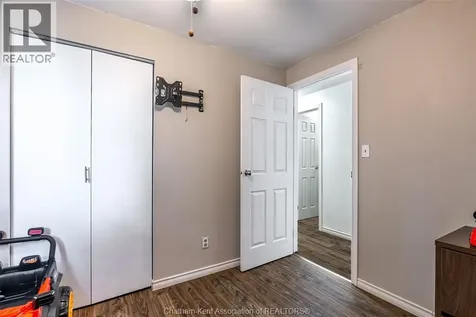431 Cardiff Place Sarnia ON N7S 4C7