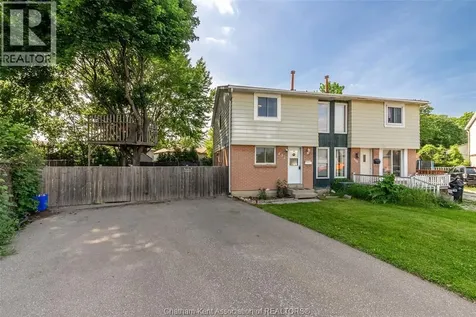 431 Cardiff Place Sarnia ON N7S 4C7
