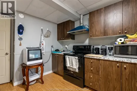 431 Cardiff Place Sarnia ON N7S 4C7