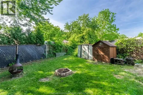 431 Cardiff Place Sarnia ON N7S 4C7