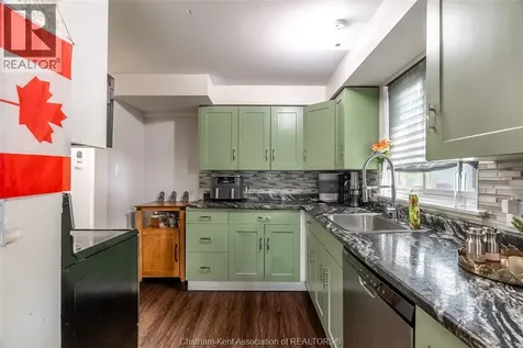 431 Cardiff Place Sarnia ON N7S 4C7