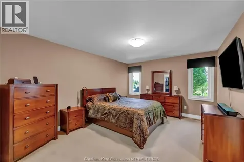 19 Stonegate Walk Chatham ON N7M 0A3
