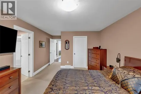 19 Stonegate Walk Chatham ON N7M 0A3