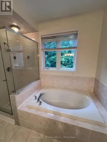 19 Tanager Crescent Wasaga Beach ON L9Z 0B3