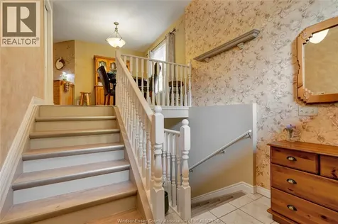 1529 Chateau Windsor ON N8P 1M3