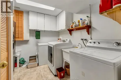 1529 Chateau Windsor ON N8P 1M3