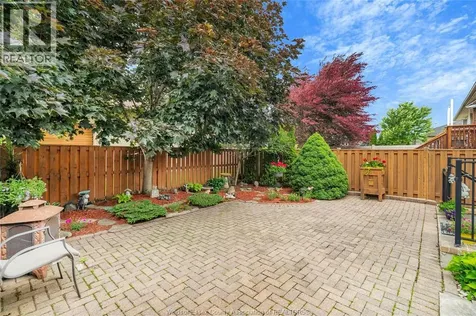 1529 Chateau Windsor ON N8P 1M3