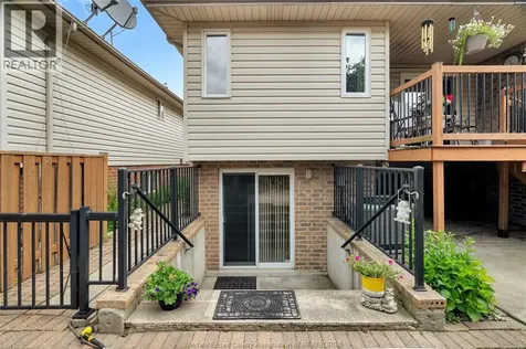 1529 Chateau Windsor ON N8P 1M3