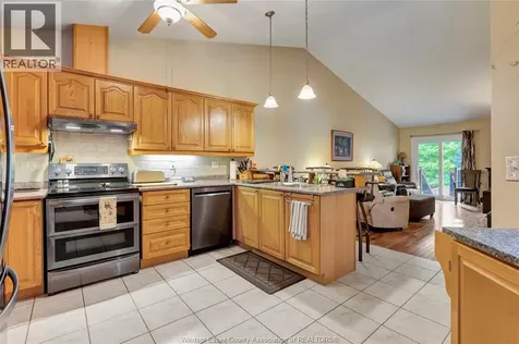 1529 Chateau Windsor ON N8P 1M3