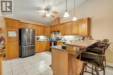 1529 Chateau Windsor ON N8P 1M3