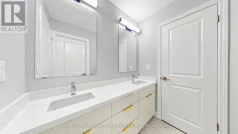 149 Ballantyne Avenue Cambridge ON N1R 2T3