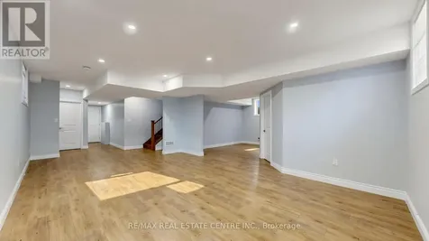 149 Ballantyne Avenue Cambridge ON N1R 2T3