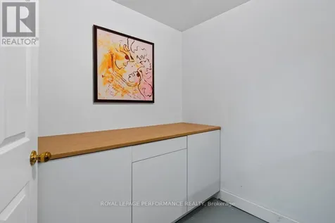 255 Cathcart Street Ottawa ON K1N 5C2